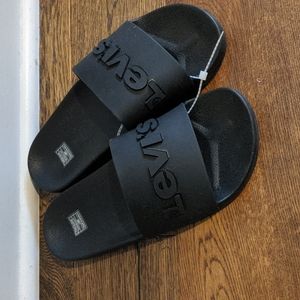 Levi's Men's Size 7 Black Slides